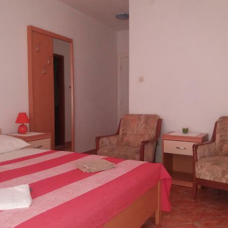 Apartments Erceg 오미스 외부 사진