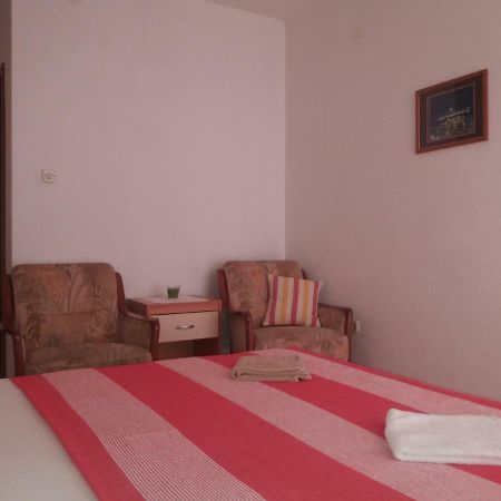 Apartments Erceg 오미스 외부 사진