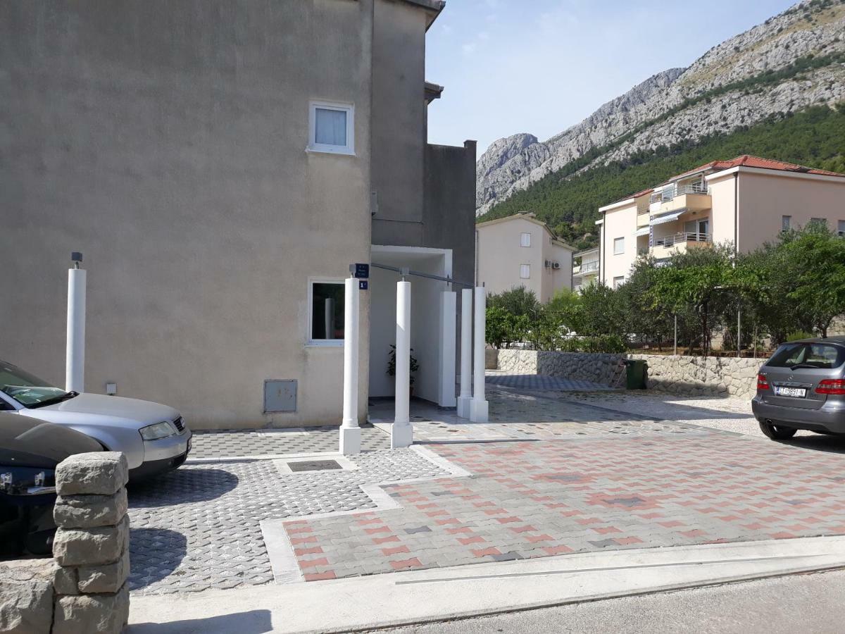 Apartments Erceg 오미스 외부 사진