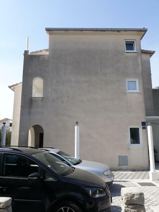Apartments Erceg 오미스 외부 사진