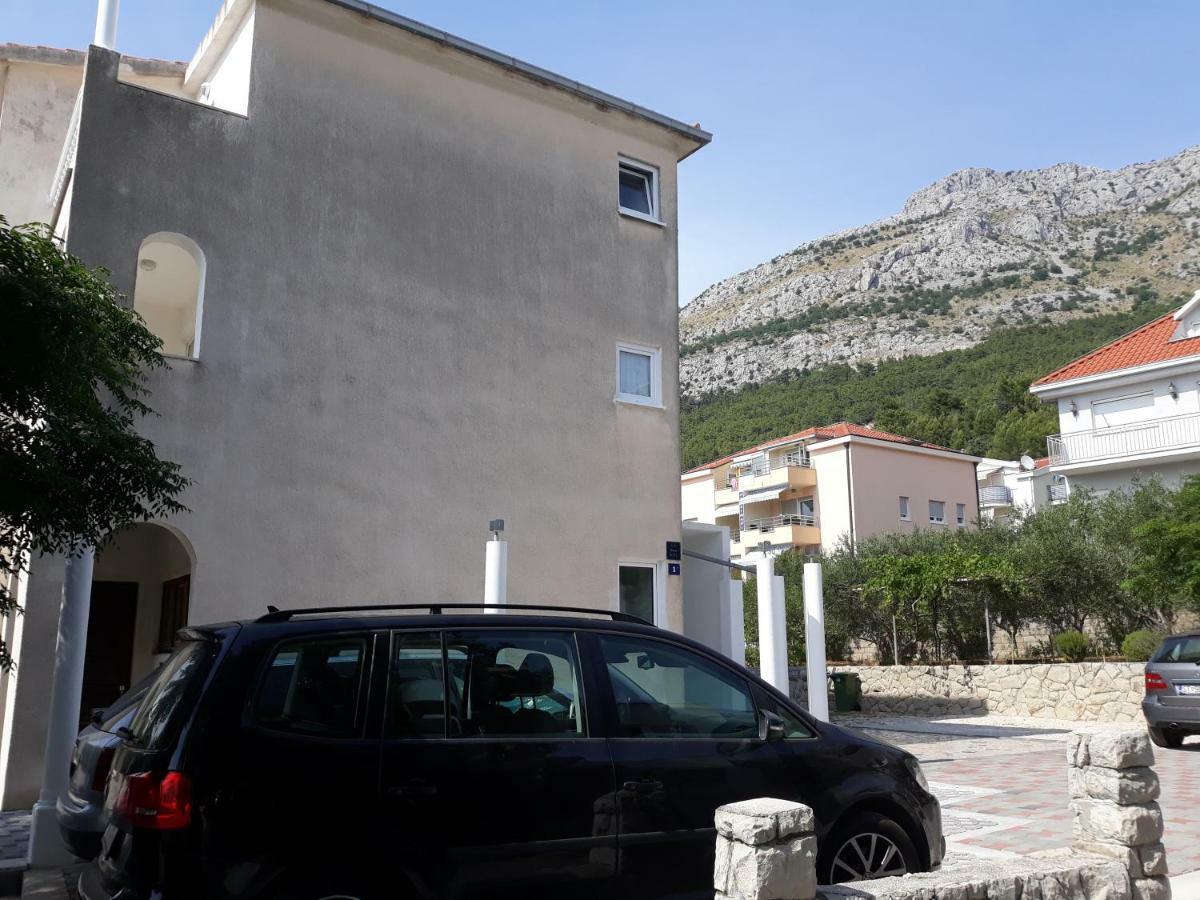 Apartments Erceg 오미스 외부 사진