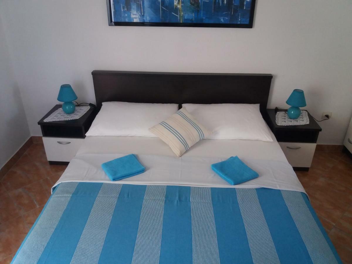 Apartments Erceg 오미스 외부 사진