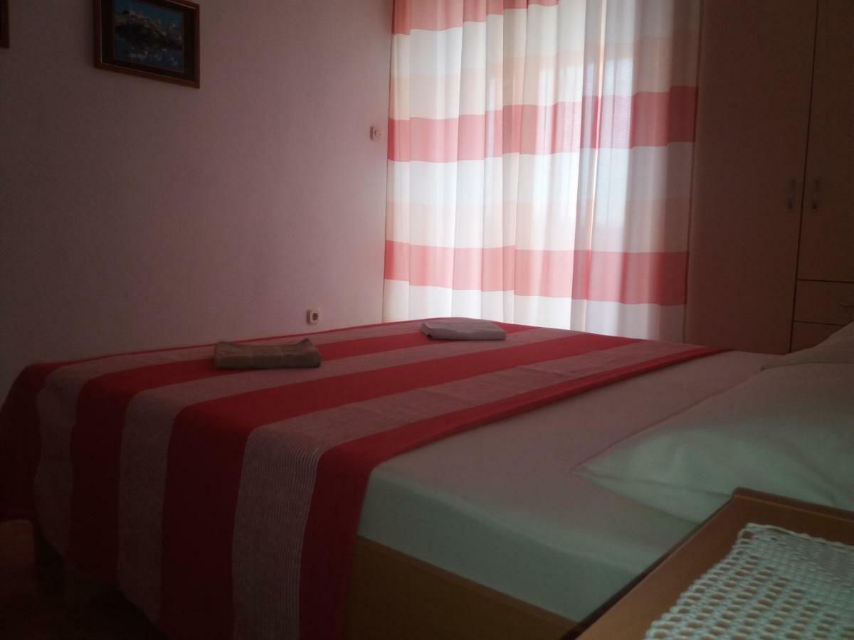 Apartments Erceg 오미스 외부 사진