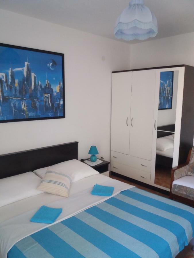 Apartments Erceg 오미스 외부 사진