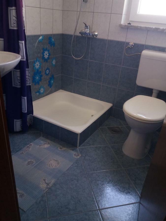Apartments Erceg 오미스 외부 사진