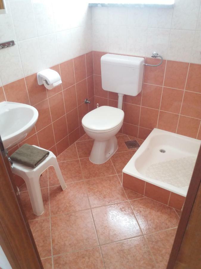 Apartments Erceg 오미스 외부 사진